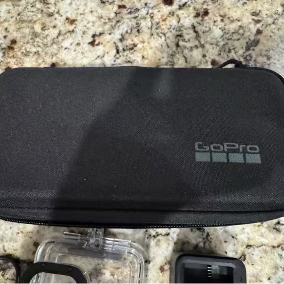 GoPro Black Underwater Camera Set with Accessories - Picture 9 of 10